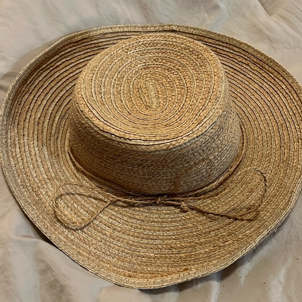 Tan woven sunhat